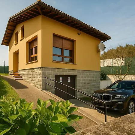 Casa Vacacional Maldivas De Llanes Villa *